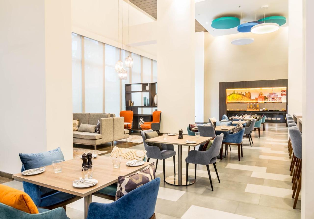 Express Airport By Ihg Hotel 4*
