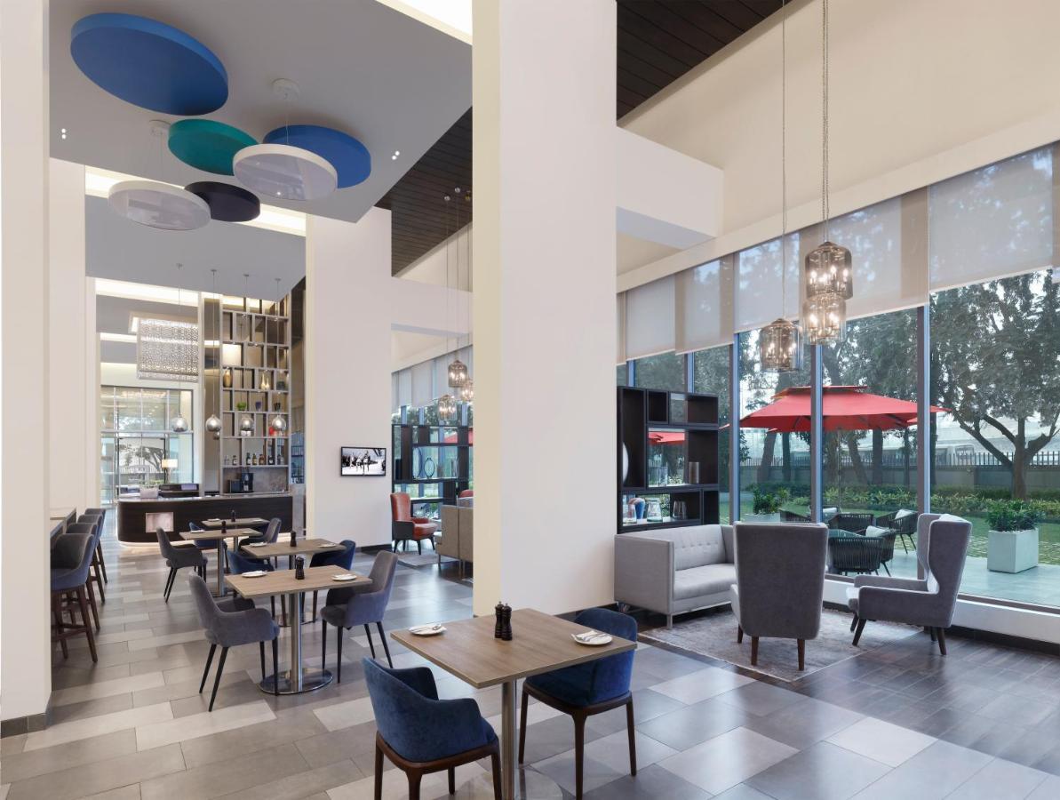 Hotel Express Airport By Ihg 4*